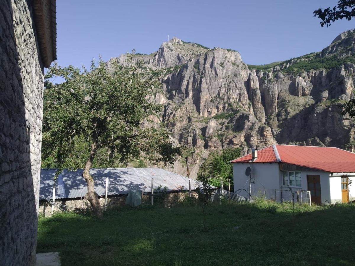 Guesthouse Shtini Fshat Exterior photo